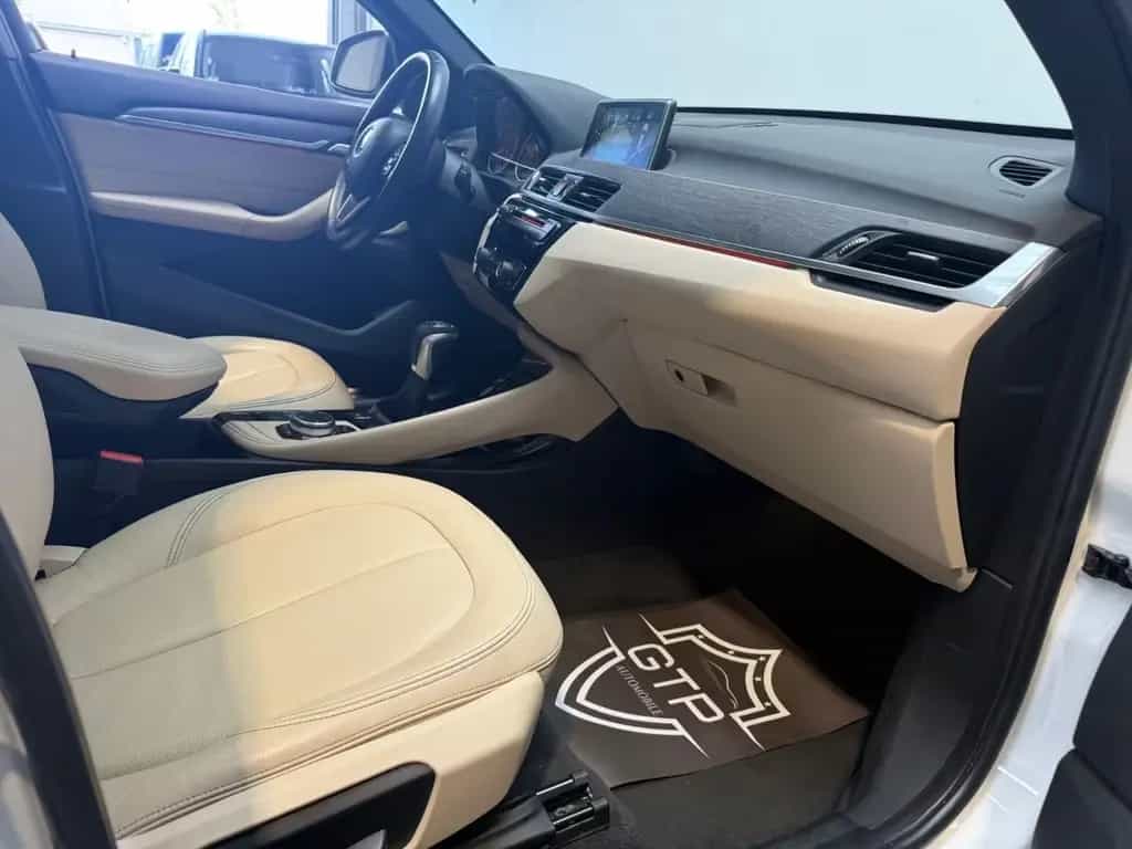 BMW X1 xDrive25i Sport Line*LED*Pano*HUD*H&K*Memory* 12/2015-photo-10