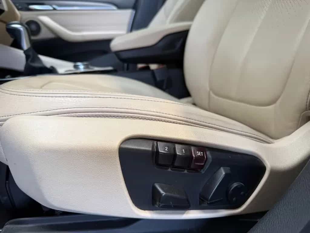BMW X1 xDrive25i Sport Line*LED*Pano*HUD*H&K*Memory* 12/2015-photo-12