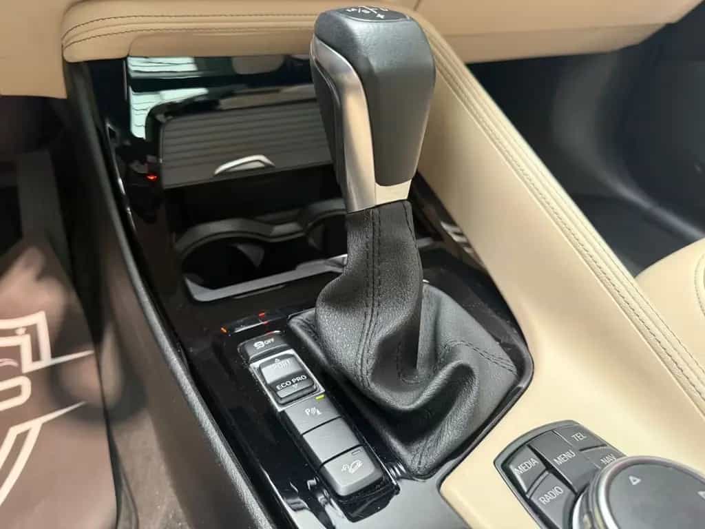 BMW X1 xDrive25i Sport Line*LED*Pano*HUD*H&K*Memory* 12/2015-photo-22