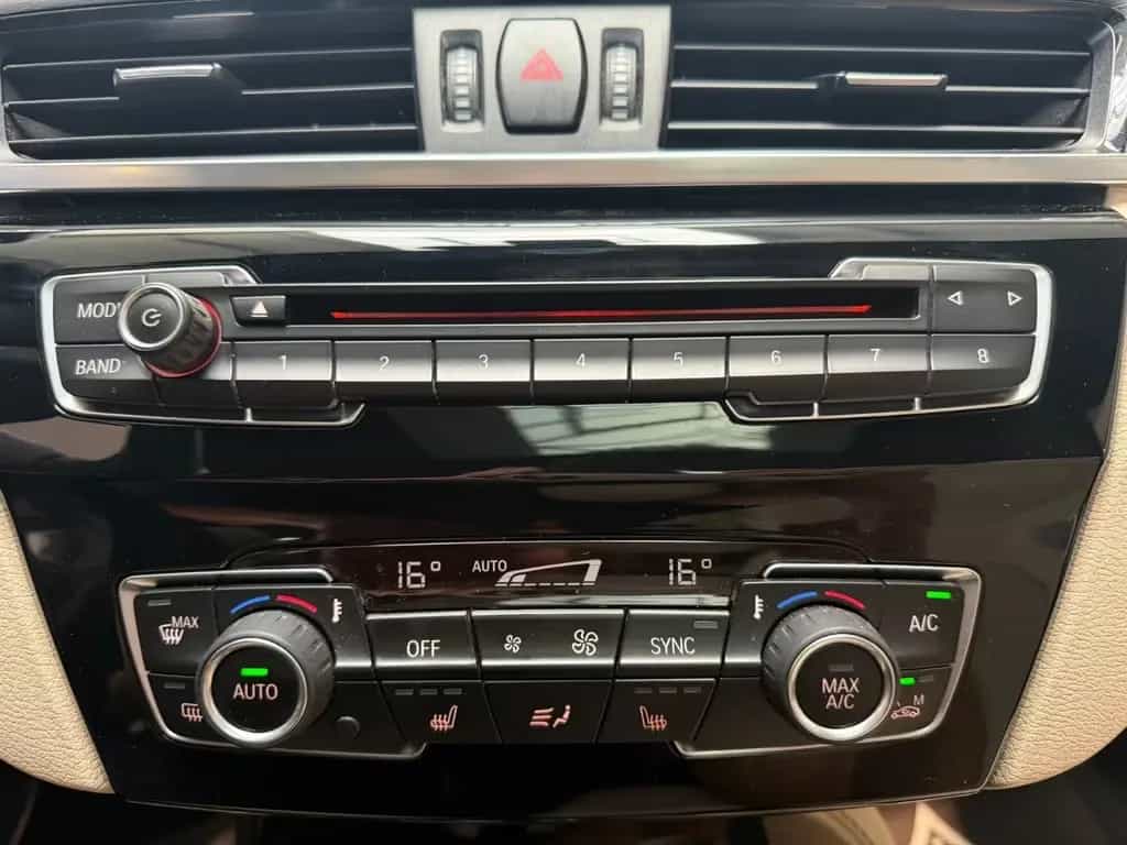 BMW X1 xDrive25i Sport Line*LED*Pano*HUD*H&K*Memory* 12/2015-photo-23