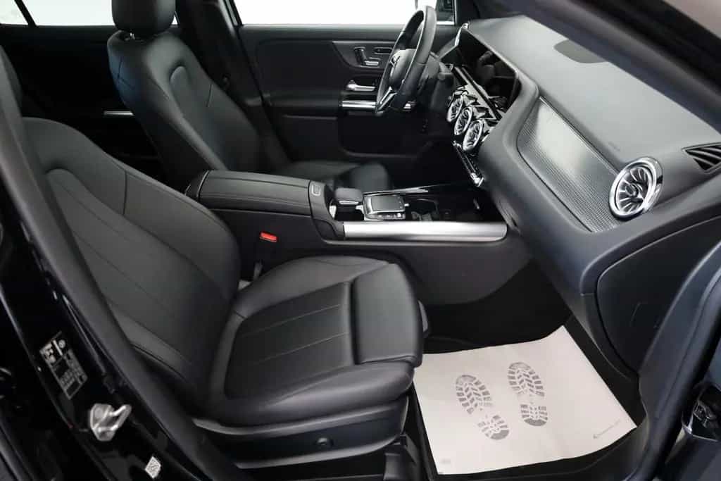 Mercedes-Benz GLA 200 d 4M Progressive Leder,Navi,LED,Panorama 03/2021-photo-4