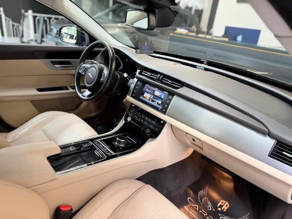 Jaguar XF Prestige AWD 2.0l Xenon/Volleder/BT/CAM 03/2017-photo-26