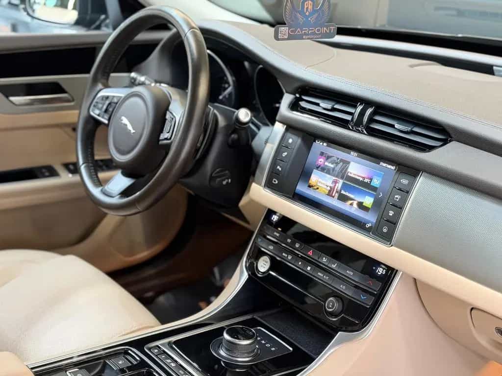 Jaguar XF Prestige AWD 2.0l Xenon/Volleder/BT/CAM 03/2017-photo-27