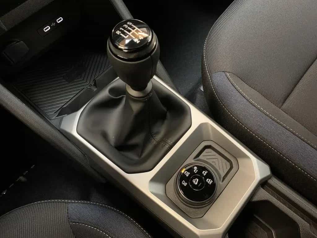 Dacia Duster JOURNEY MILD HYBRID 130 4x4 KAMERA+KLIMA 06/2026-photo-18