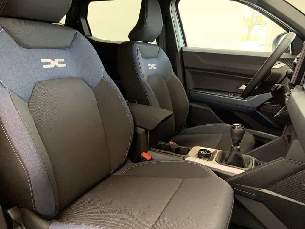 Dacia Duster JOURNEY MILD HYBRID 130 4x4 KAMERA+KLIMA 06/2026-photo-24