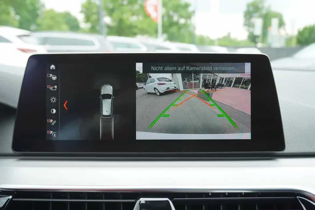 BMW 520 d xDrive M Sport AHK Standheizung Kamera 05/2019-photo-27