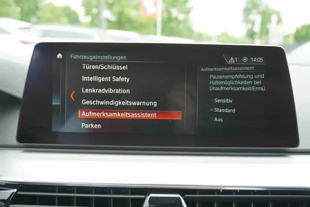 BMW 520 d xDrive M Sport AHK Standheizung Kamera 05/2019-photo-33