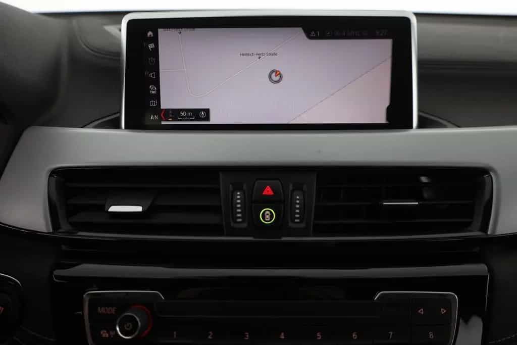 BMW X2 sDrive 18i LED Navi Sitzheizung Tempomat PDC 06/2020-photo-10