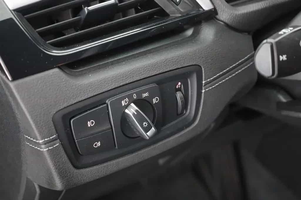 BMW X2 sDrive 18i LED Navi Sitzheizung Tempomat PDC 06/2020-photo-20