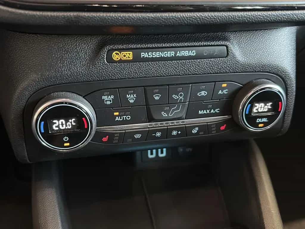 Ford Focus ST-Line Bluetooth Head Up Display Navi LED 12/2021-photo-18
