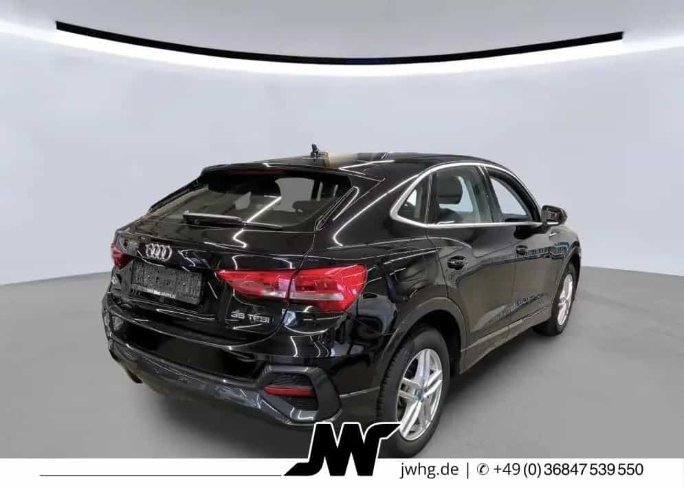 Audi Q3 LED Virtual Cockpit ACC Kamera 18" Navi Sound 04/2022-photo-1