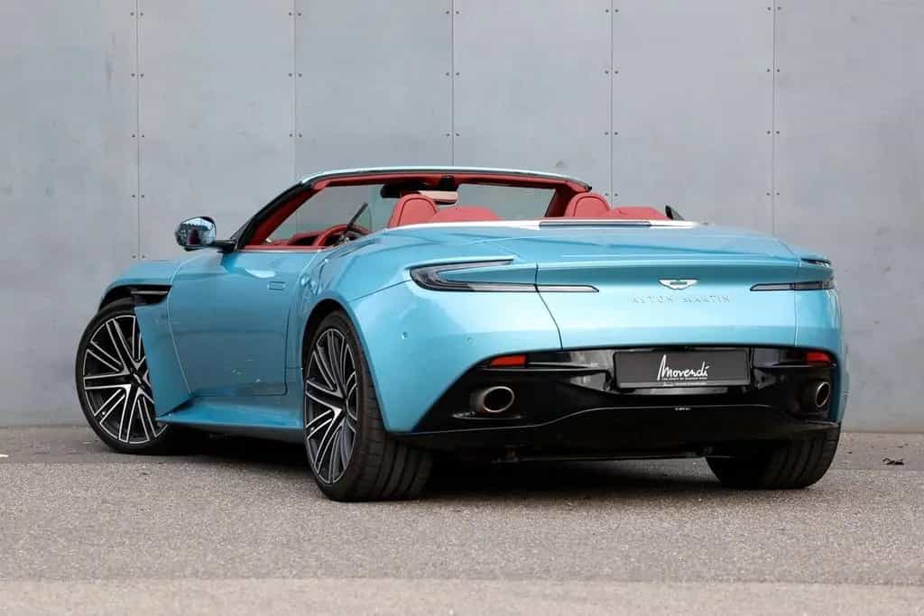 Aston Martin DB12 Volante 1. Hand 07/2024-photo-1