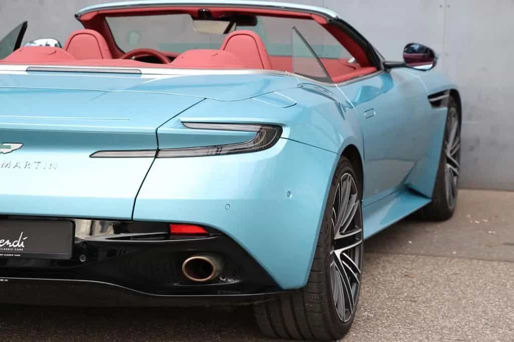 Aston Martin DB12 Volante 1. Hand 07/2024-photo-10