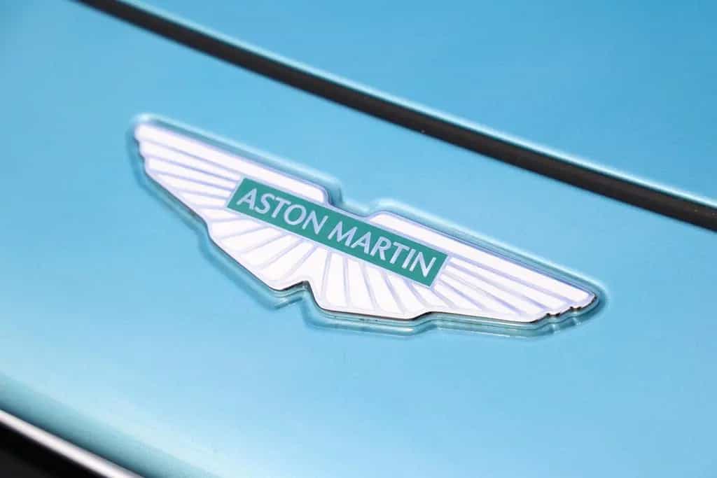 Aston Martin DB12 Volante 1. Hand 07/2024-photo-13