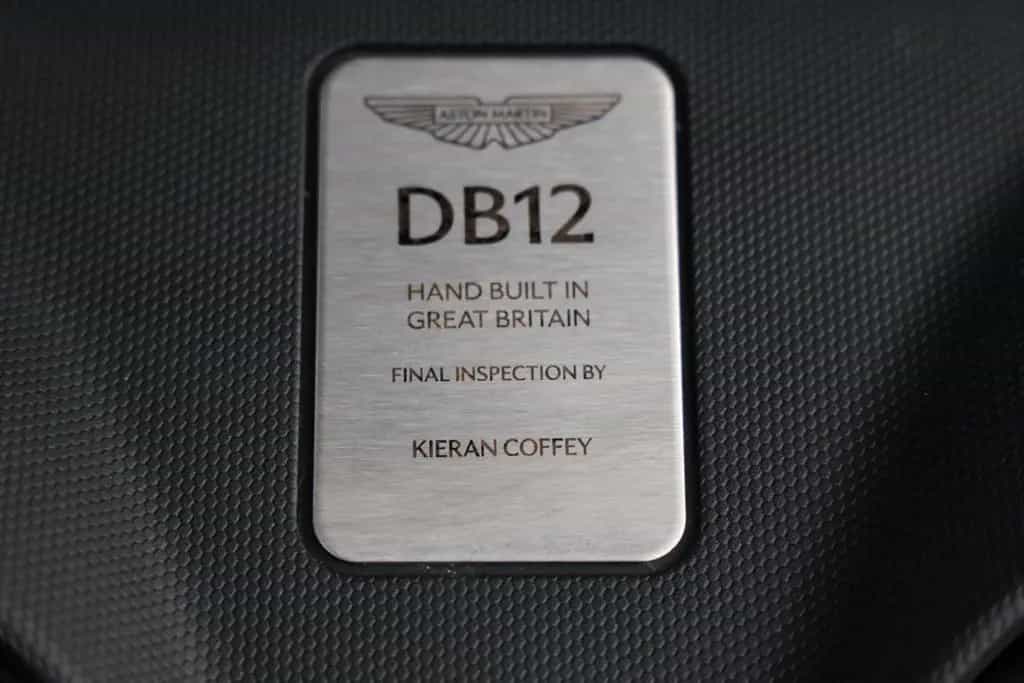 Aston Martin DB12 Volante 1. Hand 07/2024-photo-21