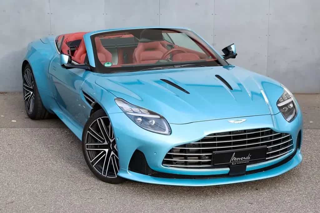 Aston Martin DB12 Volante 1. Hand 07/2024-photo-3