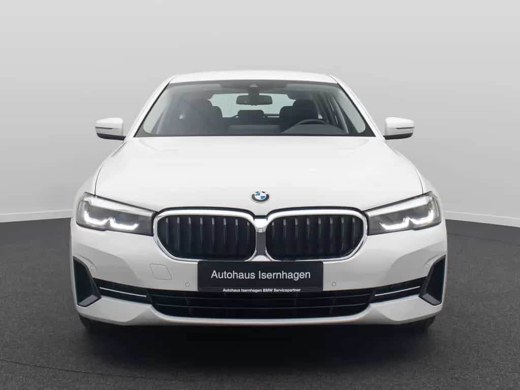 BMW 520 i DAB Alarm FernlichtAssis PDC GeschwindigReg 08/2022-photo-1