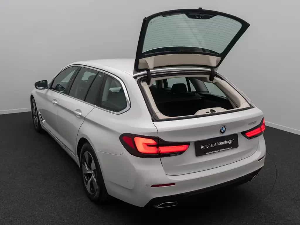 BMW 520 i DAB Alarm FernlichtAssis PDC GeschwindigReg 08/2022-photo-13