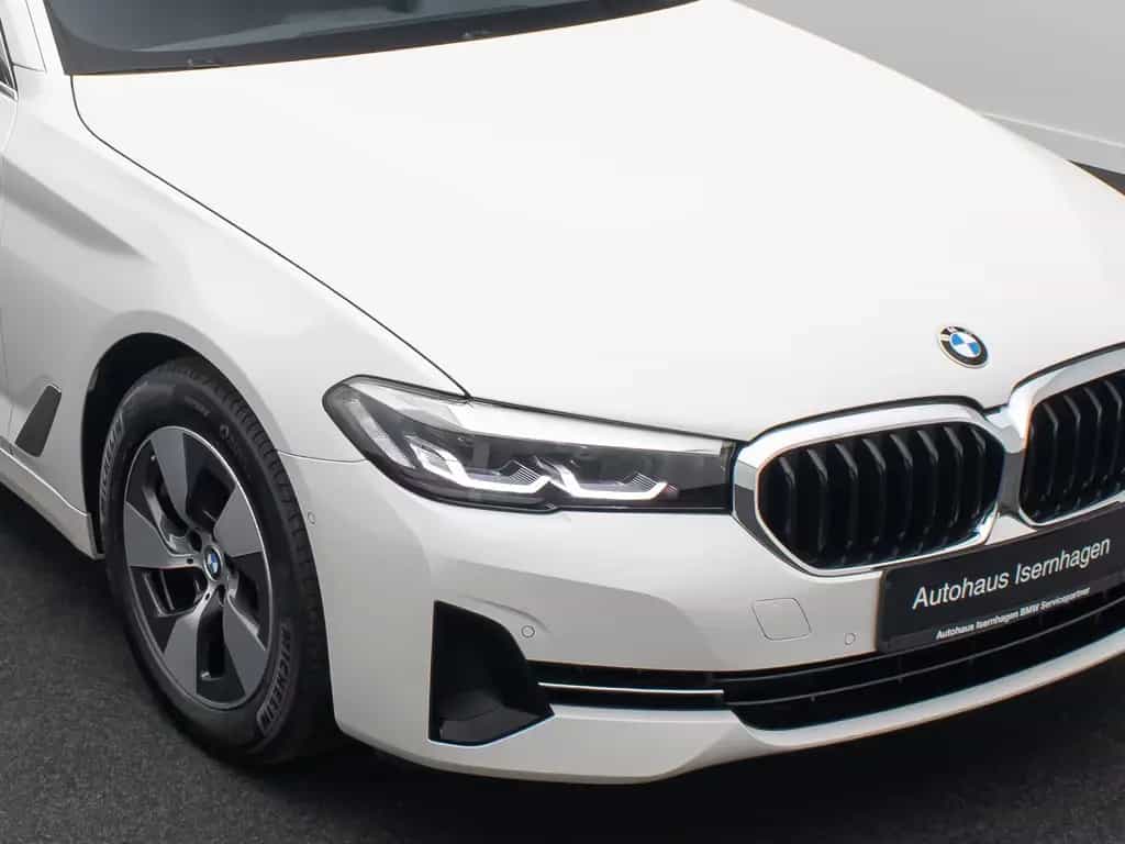 BMW 520 i DAB Alarm FernlichtAssis PDC GeschwindigReg 08/2022-photo-17