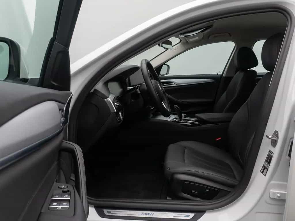 BMW 520 i DAB Alarm FernlichtAssis PDC GeschwindigReg 08/2022-photo-19
