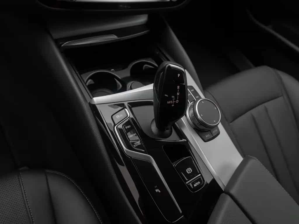BMW 520 i DAB Alarm FernlichtAssis PDC GeschwindigReg 08/2022-photo-22