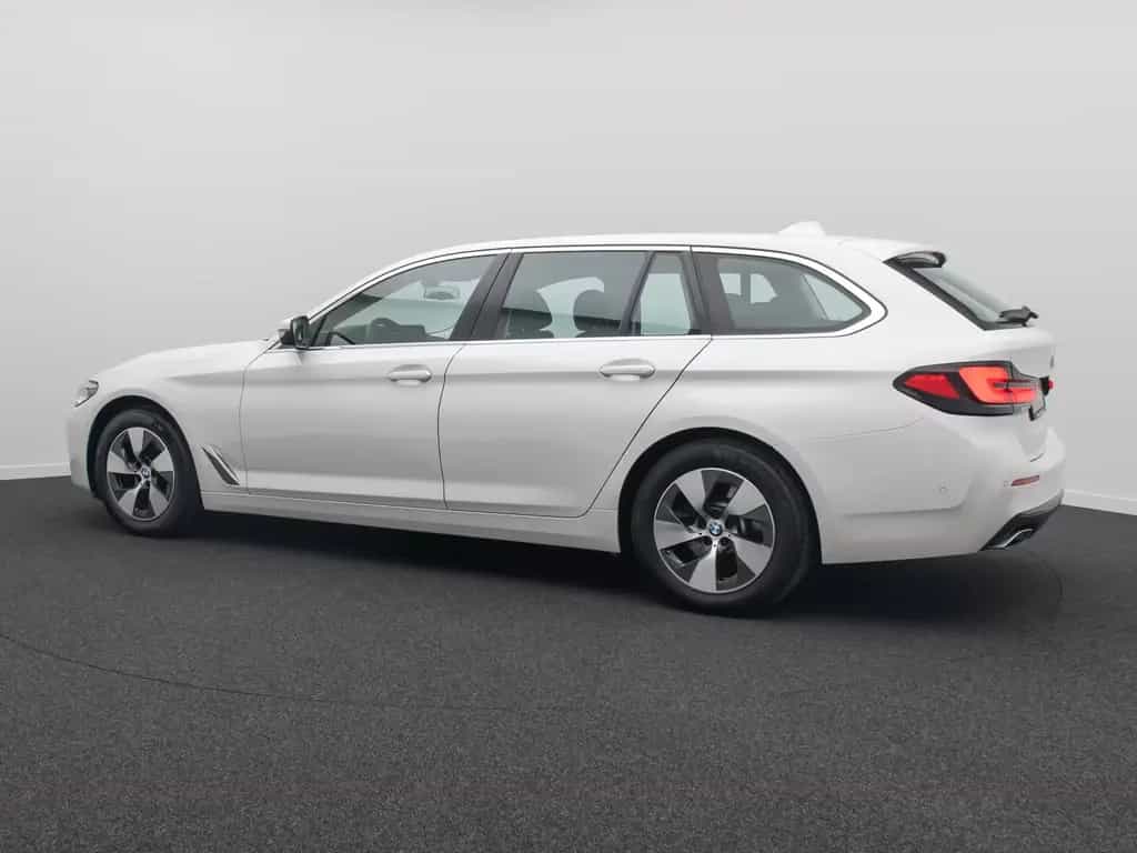 BMW 520 i DAB Alarm FernlichtAssis PDC GeschwindigReg 08/2022-photo-9