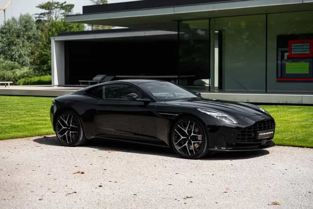 Aston Martin DB12 4.0 V8 / COUPE / BOWERS & WILKINS / 360° / VAT 04/2025-photo-0