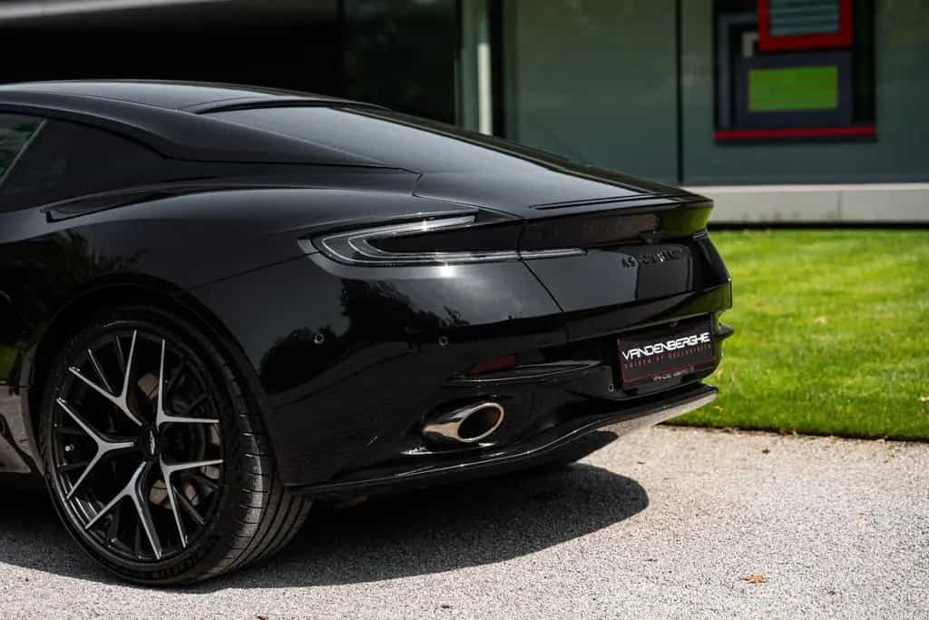 Aston Martin DB12 4.0 V8 / COUPE / BOWERS & WILKINS / 360° / VAT 04/2025-photo-11