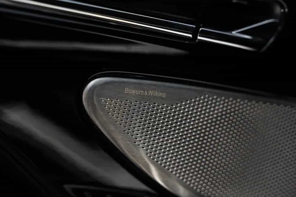 Aston Martin DB12 4.0 V8 / COUPE / BOWERS & WILKINS / 360° / VAT 04/2025-photo-14