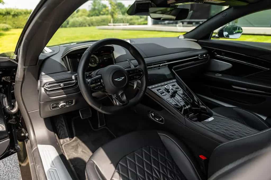 Aston Martin DB12 4.0 V8 / COUPE / BOWERS & WILKINS / 360° / VAT 04/2025-photo-16