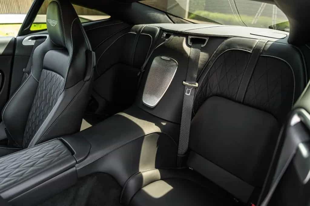 Aston Martin DB12 4.0 V8 / COUPE / BOWERS & WILKINS / 360° / VAT 04/2025-photo-18