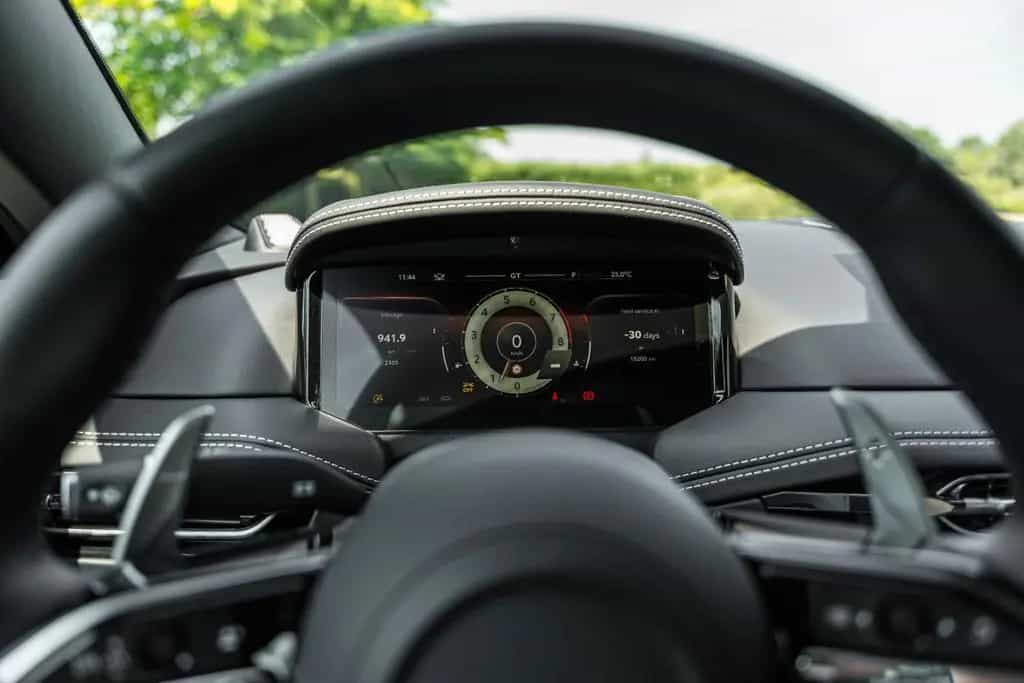 Aston Martin DB12 4.0 V8 / COUPE / BOWERS & WILKINS / 360° / VAT 04/2025-photo-19