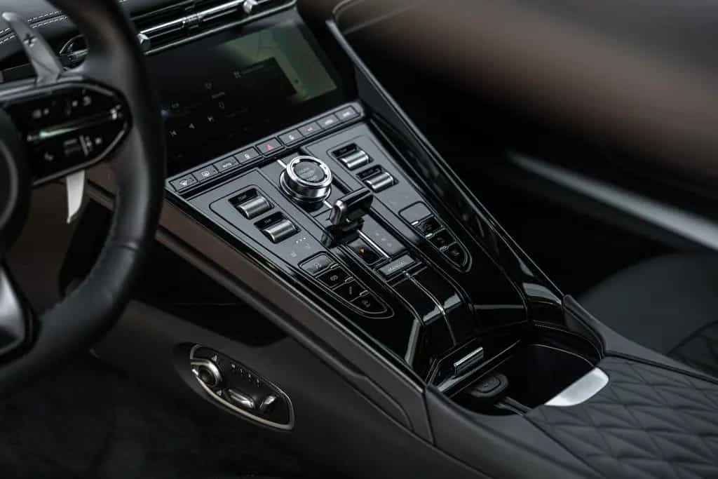 Aston Martin DB12 4.0 V8 / COUPE / BOWERS & WILKINS / 360° / VAT 04/2025-photo-21