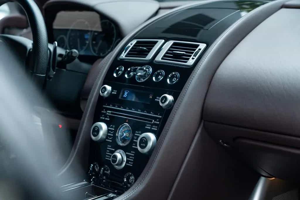 Aston Martin DBS 6.0 V12 | EX WERKS PRESS FLEET | ZUSTANDSNOTE 1 05/2011-photo-23