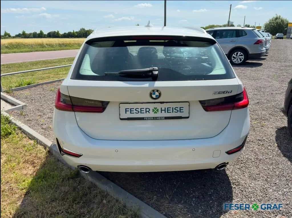 BMW 320 d A Touring Luxury Line AHK*LED*DAB+*Driving 11/2019-photo-3