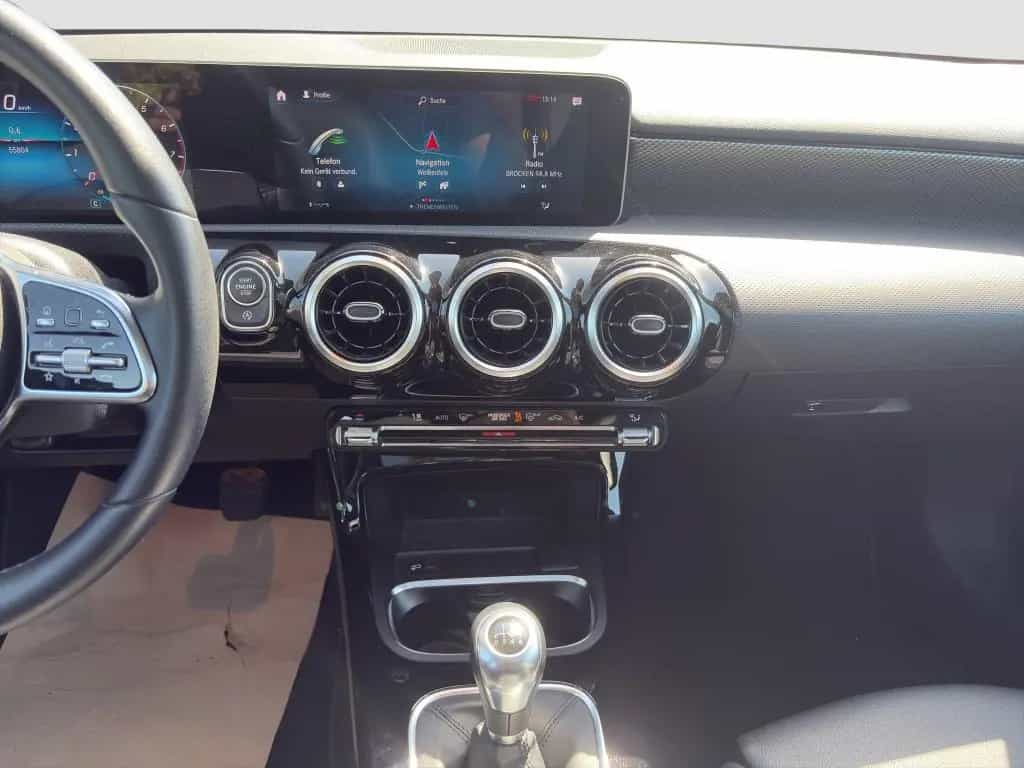 Mercedes-Benz A 200 Progressive*PanoDach*NavigationPremuim*LED 07/2018-photo-8