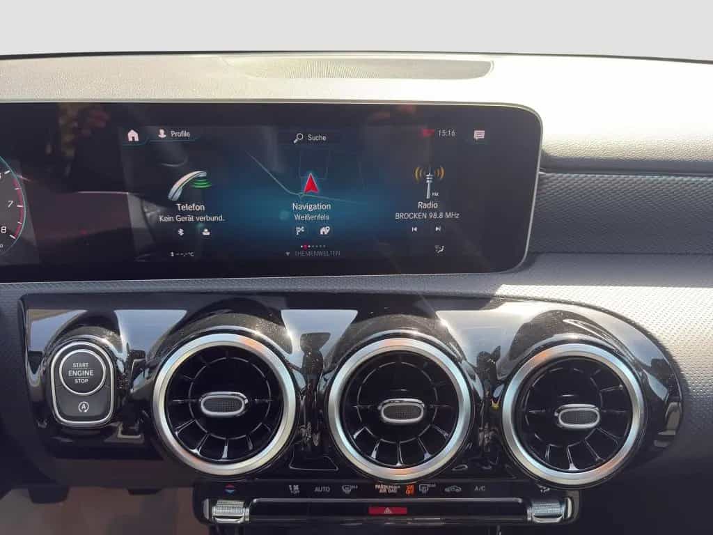 Mercedes-Benz A 200 Progressive*PanoDach*NavigationPremuim*LED 07/2018-photo-9