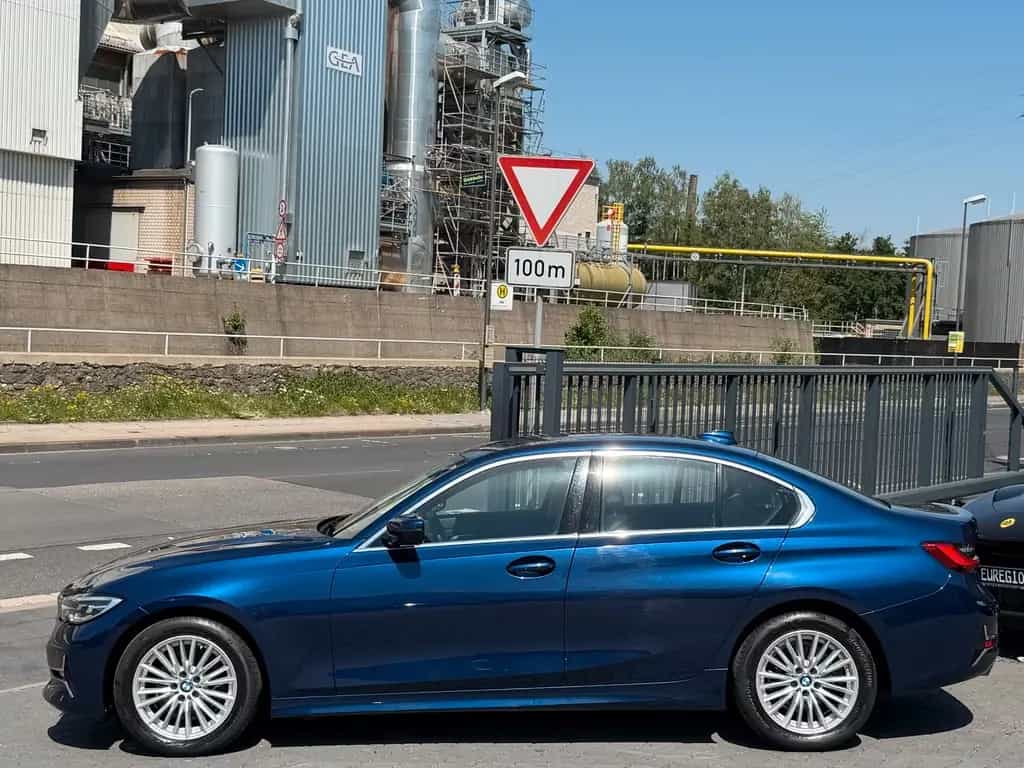 BMW 320 d Luxury Line Aut. 1 Hand - LED - Leder - // 04/2021-photo-10