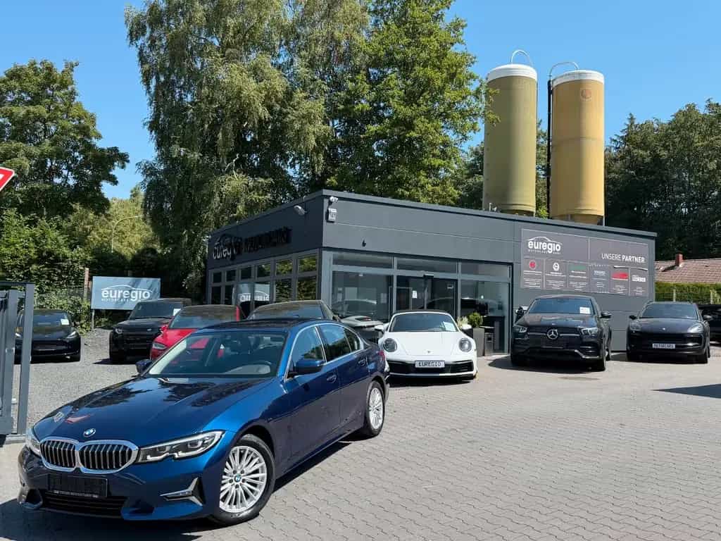 BMW 320 d Luxury Line Aut. 1 Hand - LED - Leder - // 04/2021-photo-2
