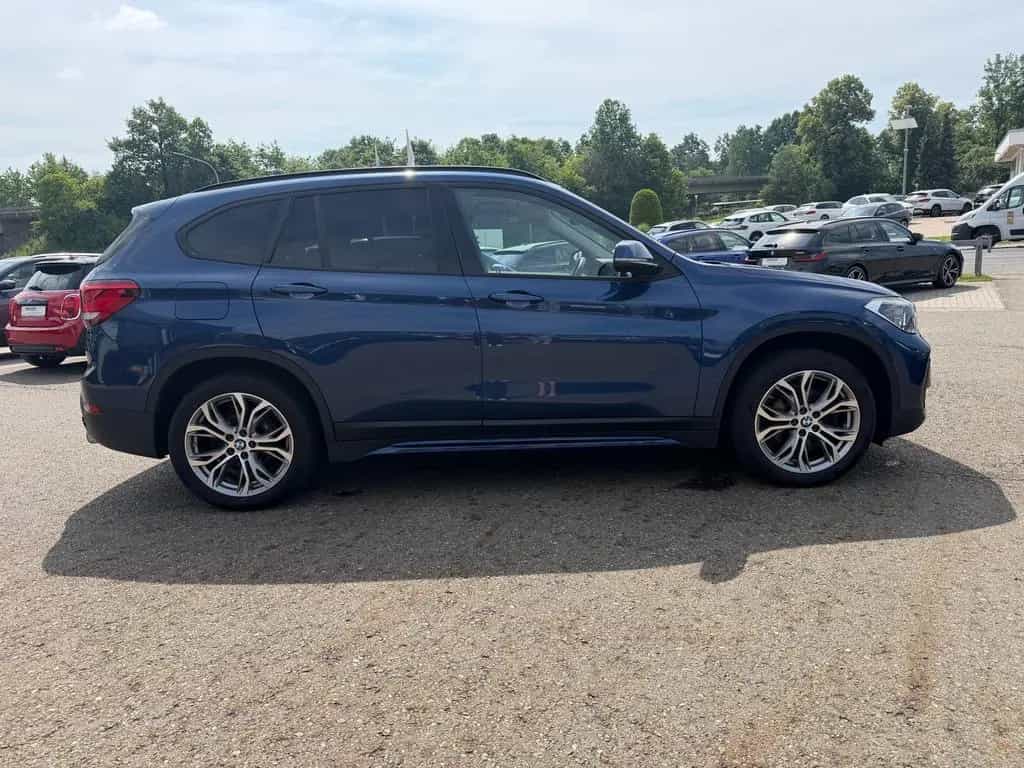 BMW X1 xDrive18d Sport Line Navi DAB LED RFK Shz 12/2020-photo-2