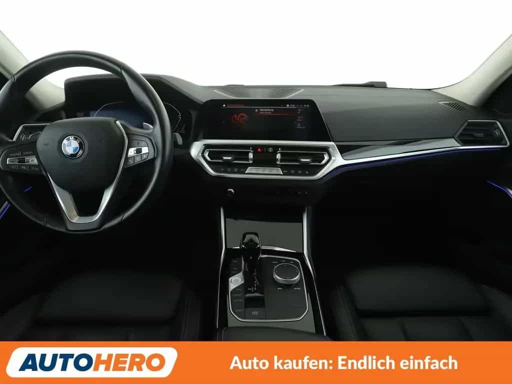 BMW 330 i xDrive Luxury Line Aut.*NAVI*LED*PDC*ACC* 05/2022-photo-10