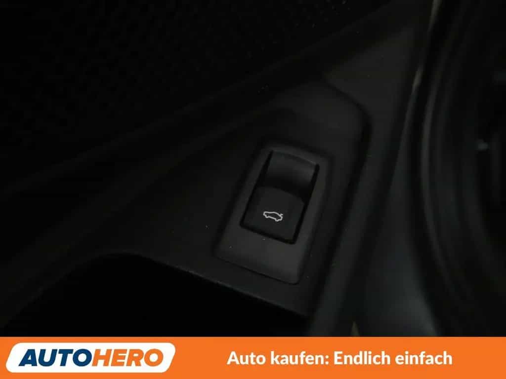 BMW 330 i xDrive Luxury Line Aut.*NAVI*LED*PDC*ACC* 05/2022-photo-25