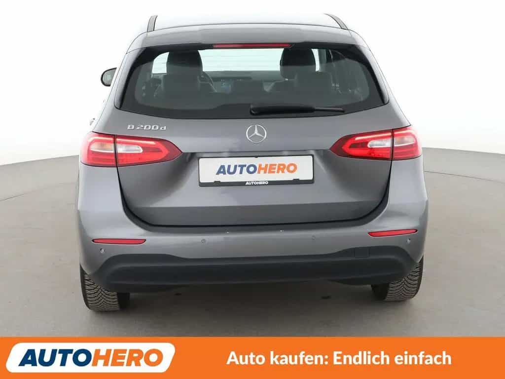 Mercedes-Benz B 200 d Aut.*NAVI*TEMPO*PDC*SHZ* 07/2020-photo-4