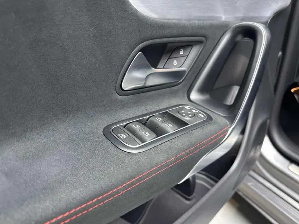 Mercedes-Benz CLA 220 SB AMG-Line Night LED Pano Sound Ambient 10/2019-photo-9