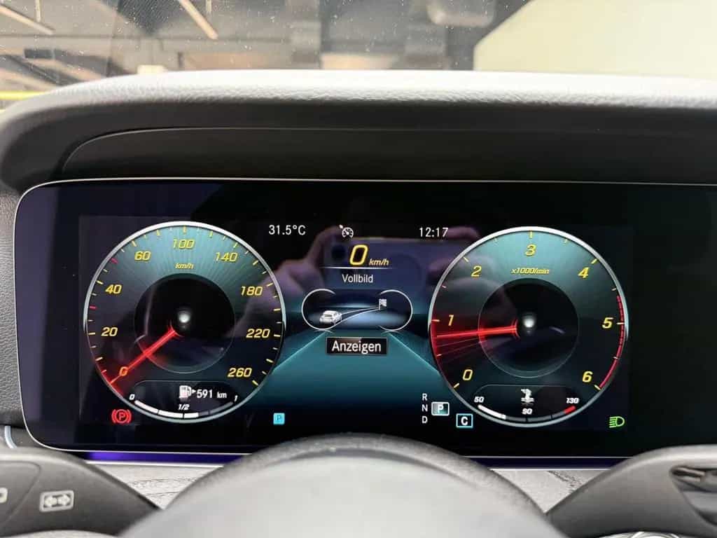 Mercedes-Benz E 220 d 4Matic T Avantgarde Sparsam Elegant 03/2021-photo-12