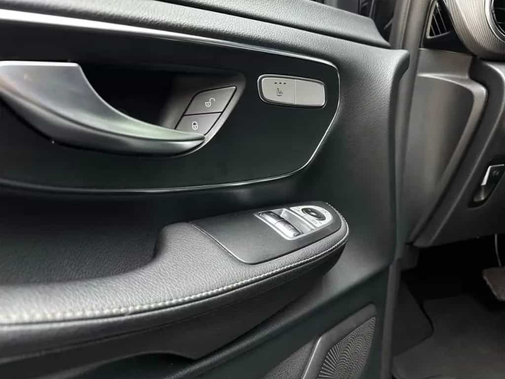 Mercedes-Benz V 250 250d lang Avantg. 360 ILS Leder Comand Sta 06/2019-photo-11