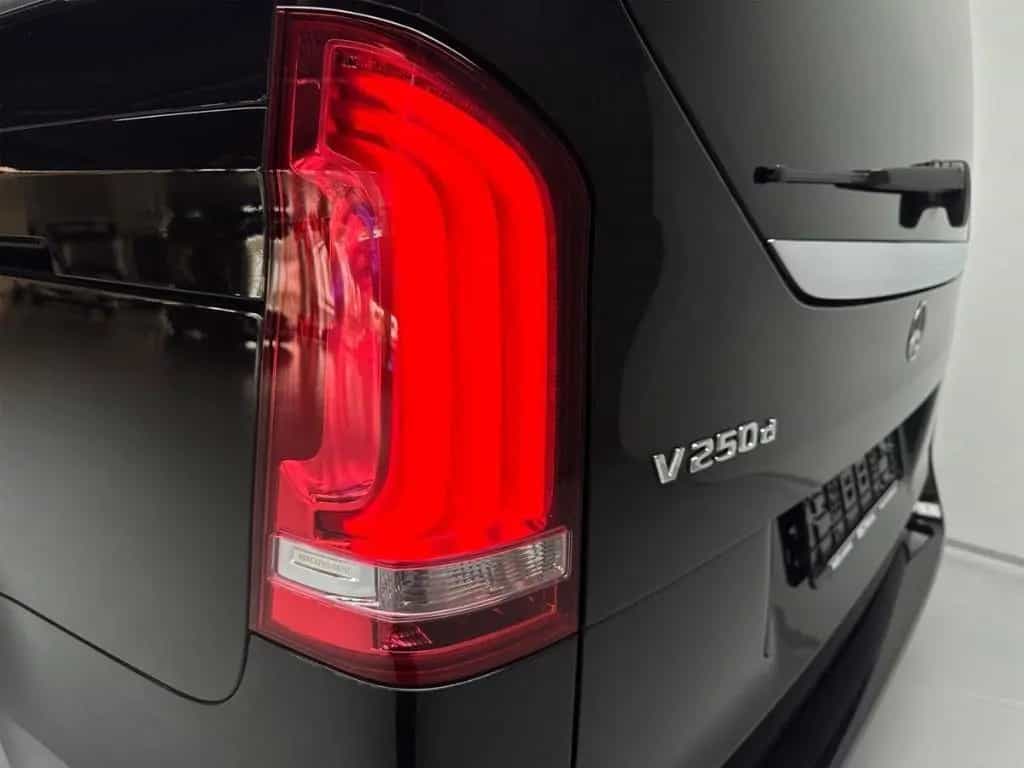 Mercedes-Benz V 250 250d lang Avantg. 360 ILS Leder Comand Sta 06/2019-photo-32