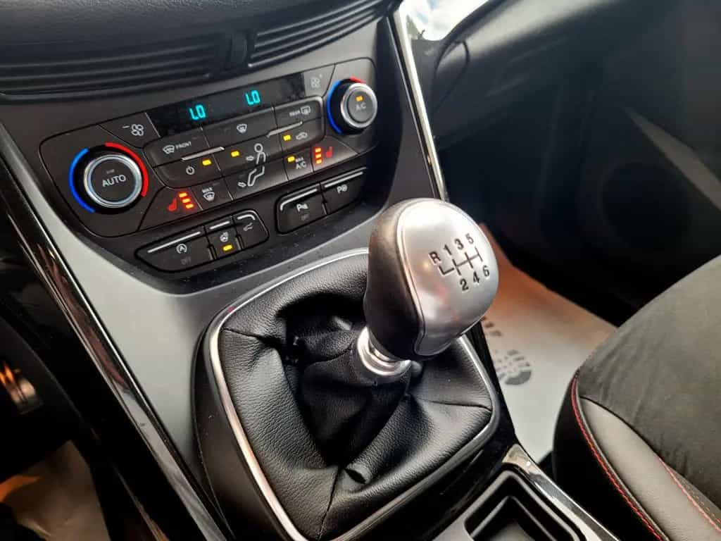 Ford Kuga ST-Line 2Hd./AHK/Navi/Bi-Xenon/150PS/18" 08/2018-photo-13