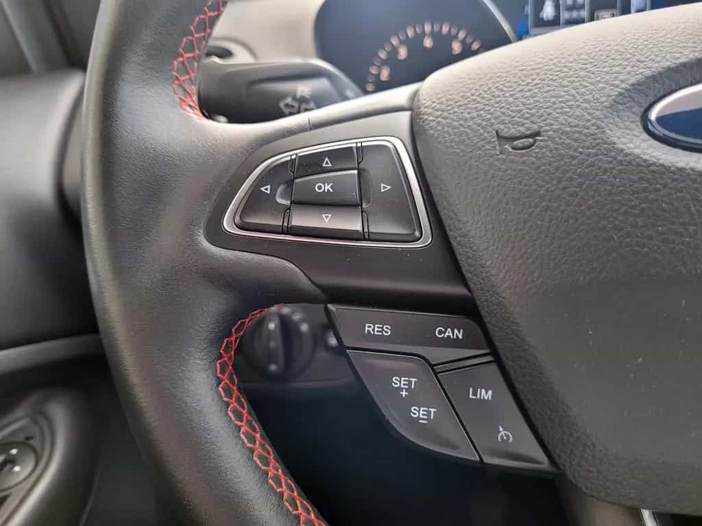 Ford Kuga ST-Line 2Hd./AHK/Navi/Bi-Xenon/150PS/18" 08/2018-photo-20