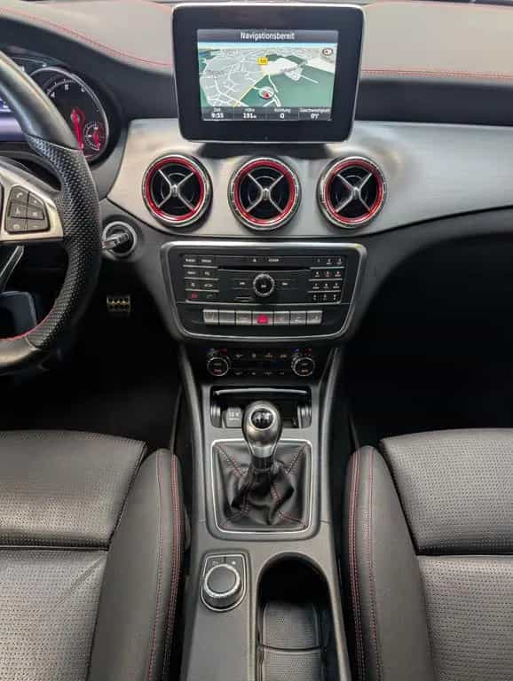 Mercedes-Benz CLA 200 AMG LED-High Cam H/K Navi Leder Memory 12/2016-photo-17